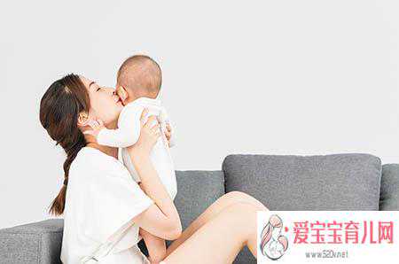 上海代生哪里好，宝宝脐带绕颈，这可怎么办？